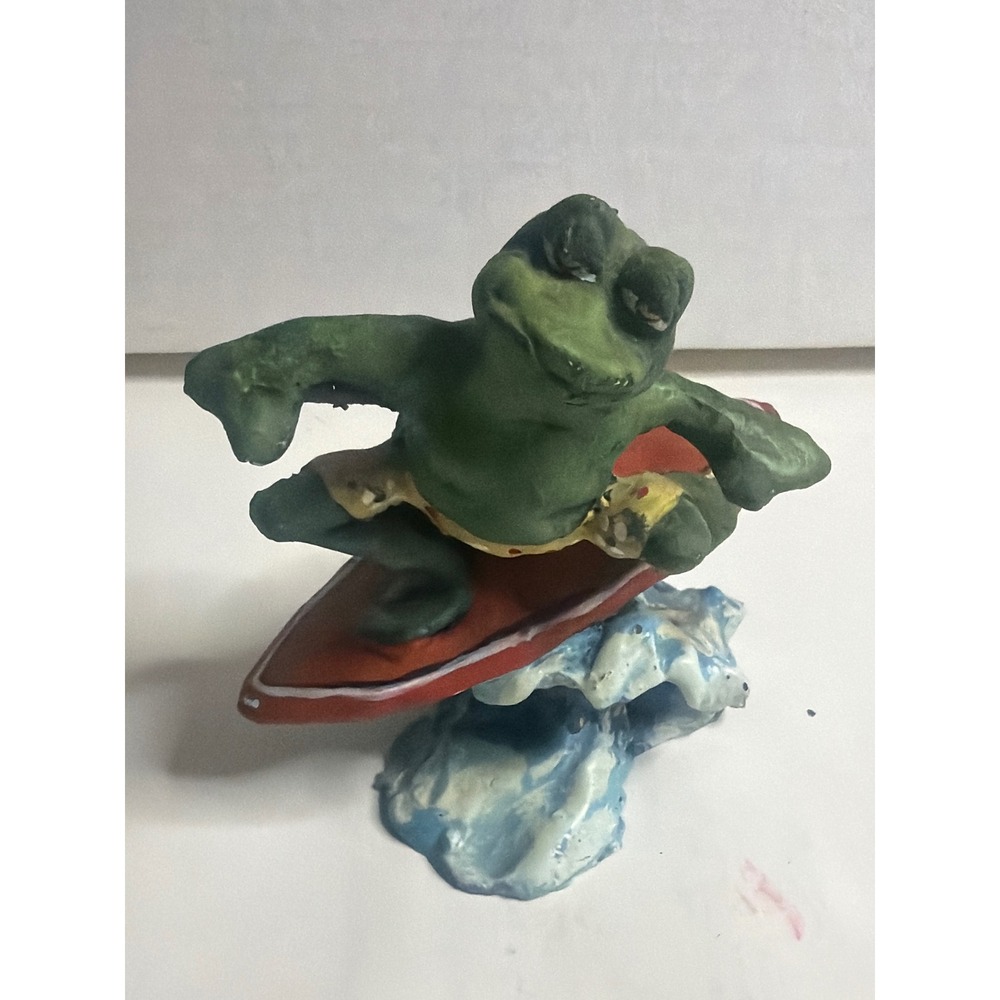 Vintage 1997 Annette Little Surfing Frog Figurine Green Red‎ Surfboard Resin 90s